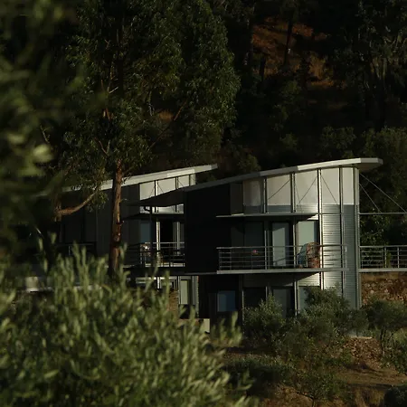 Feriegård Bela Vista Silo Housing *