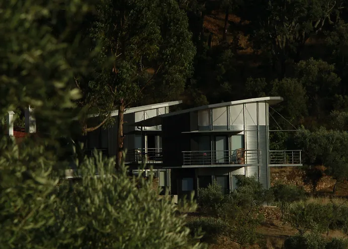 Фермерский дом Bela Vista Silo Housing *