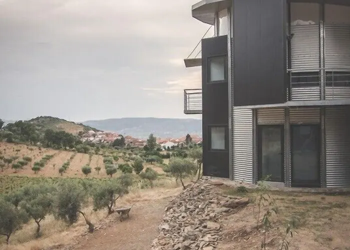 Bela Vista Silo Housing * Alfândega da Fé